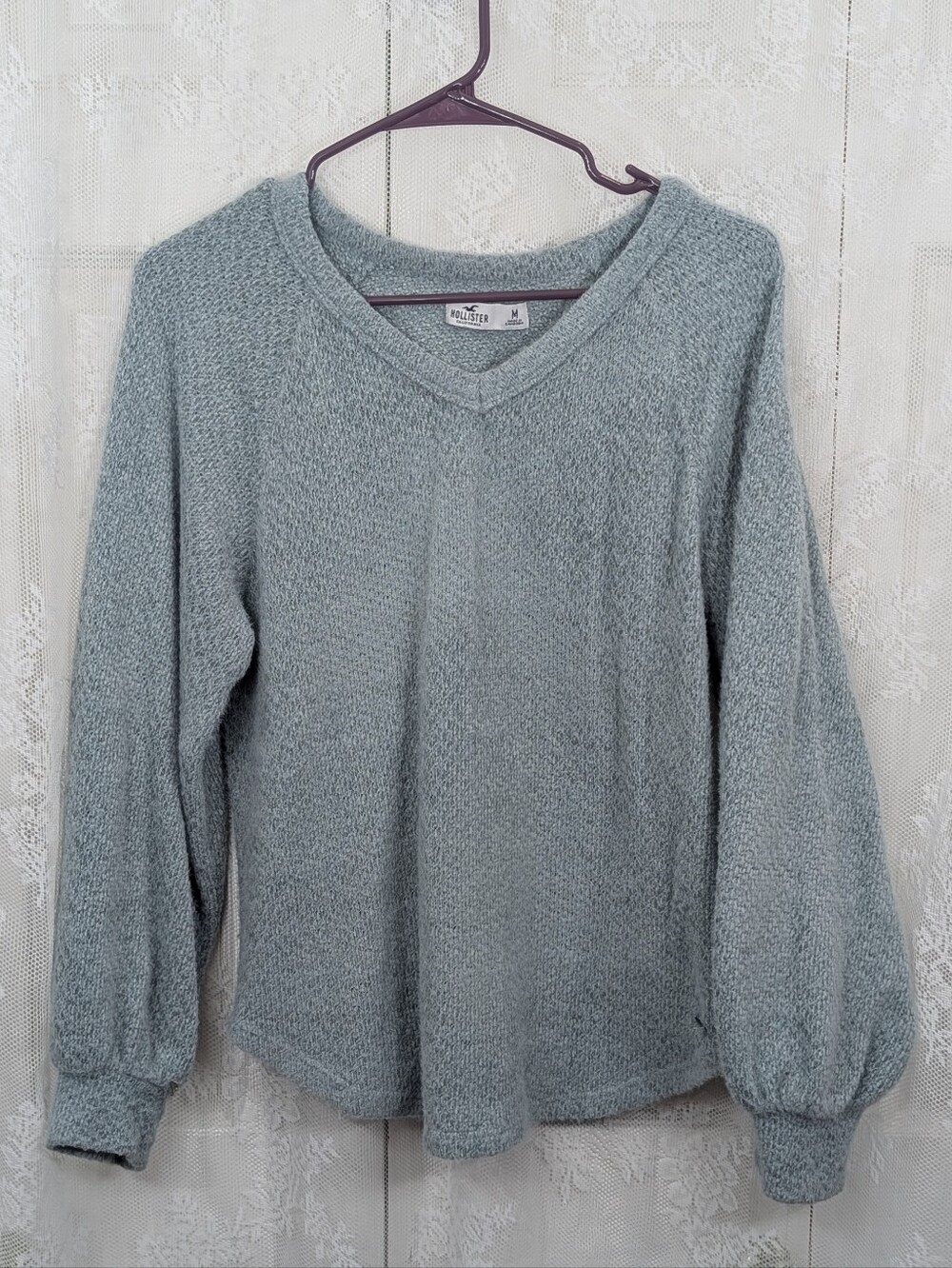 Hollister: Women's V-Neck Sweater - Blue - Size Medium